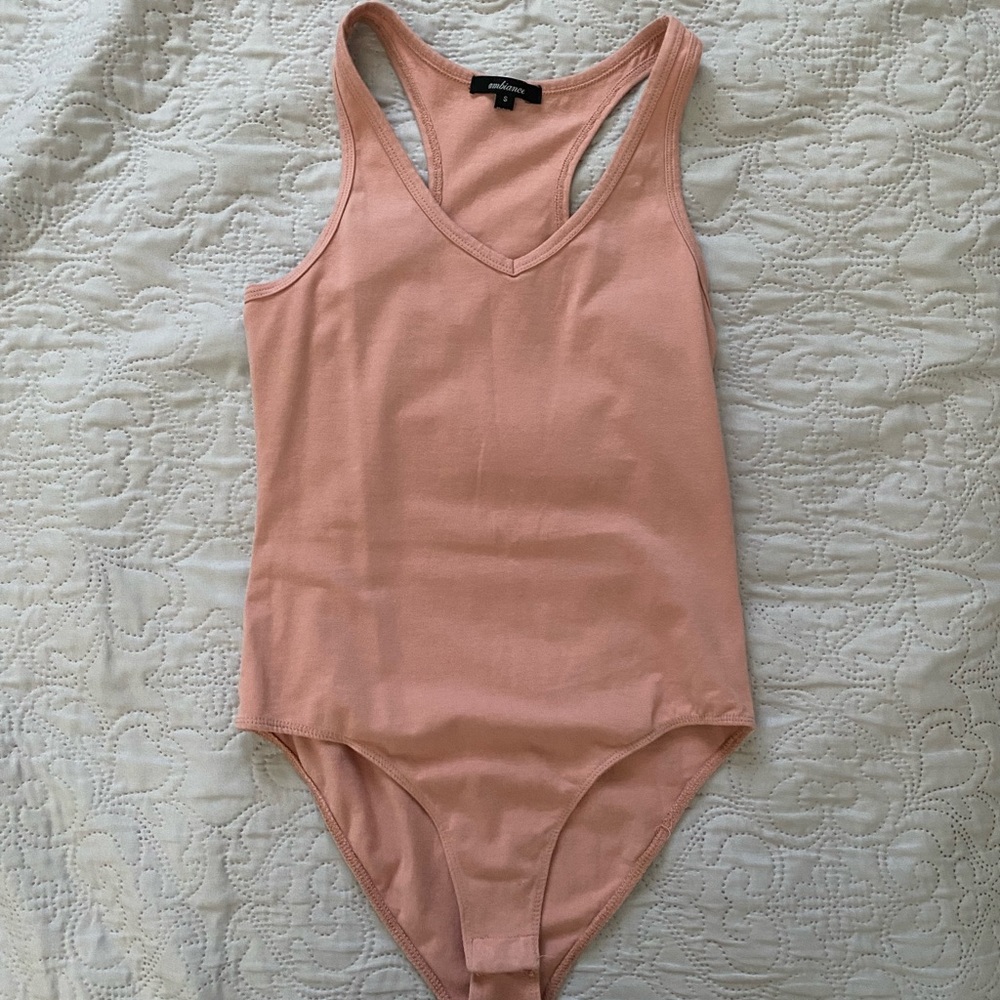 Racerback v-neck pink bodysuit with clasps